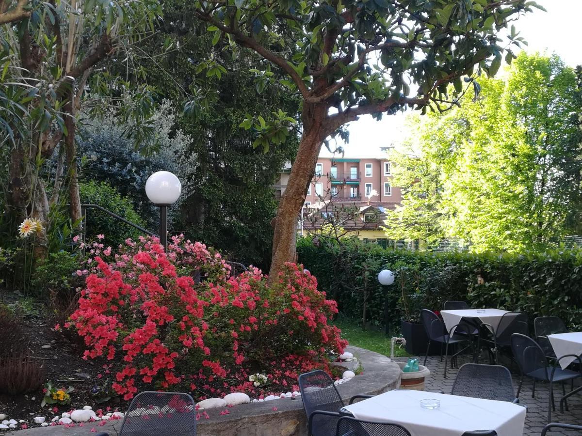 Hotel Quarcino Como Exterior photo